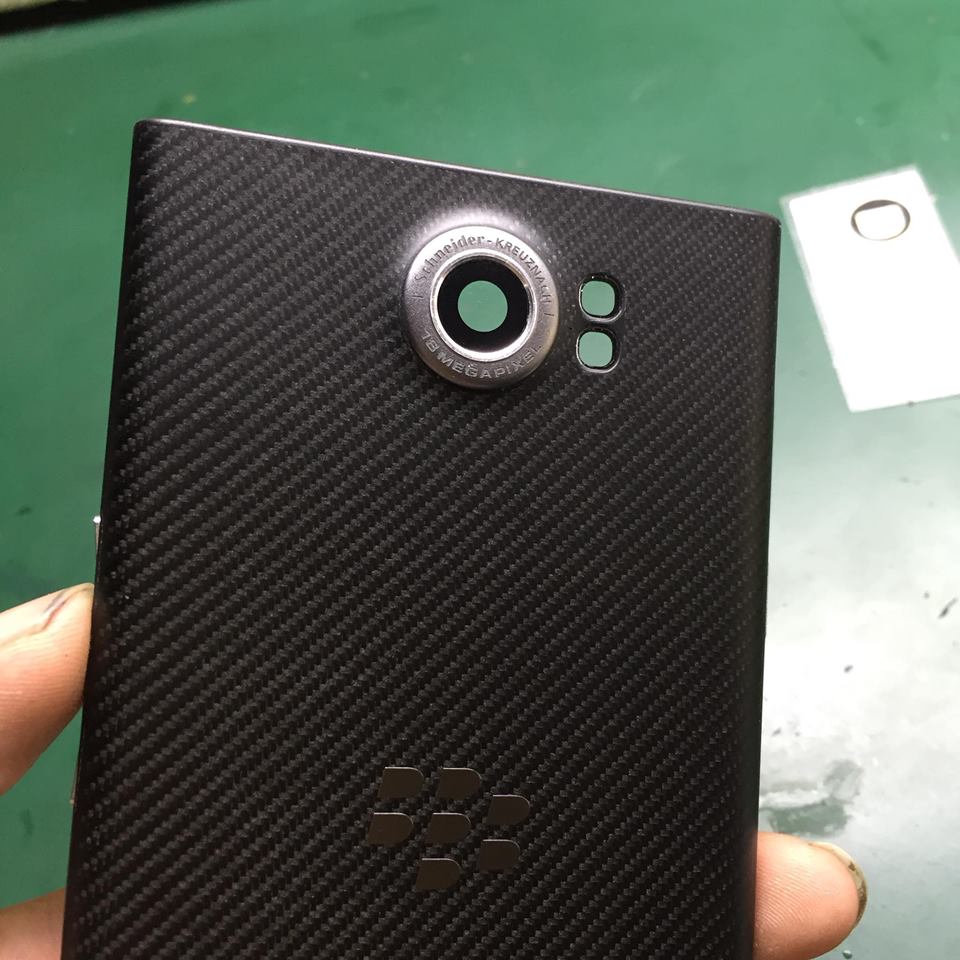 Thay Vỏ Nắp Lưng Blackberry Priv tại Hà Nội.