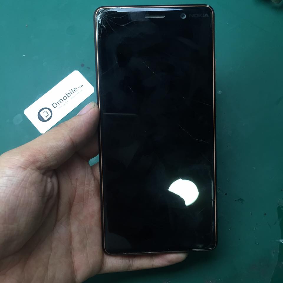 thay mặt kính nokia 7 plus