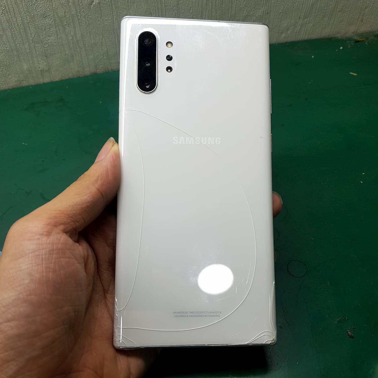 thay nắp lưng note 10